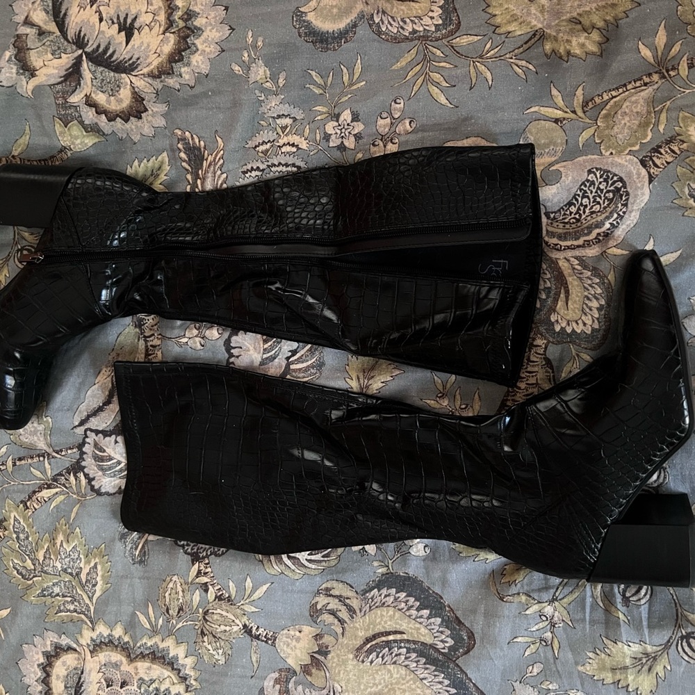 Franco Sarto Black Heeled Boots with Side Zipper